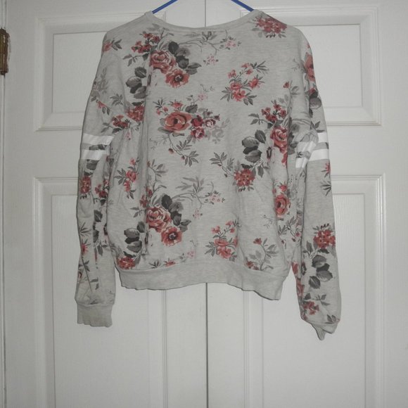 Floral Sweater Youth Size XL By IRRIS. - Picture 5 of 8